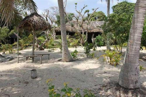 Alofa Beach Bungalows Lénakel Eksteriør bilde